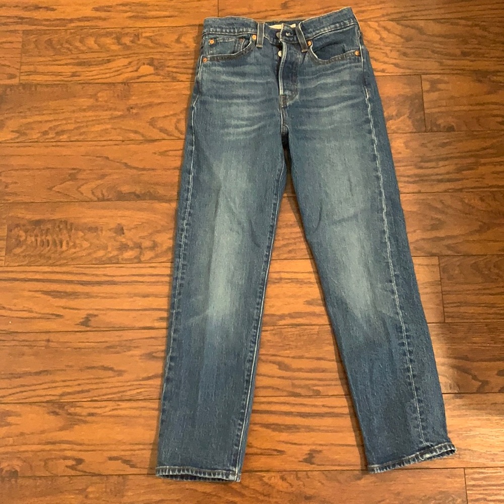 Levi’s Wedgie Straight Leg Jeans, Size 24